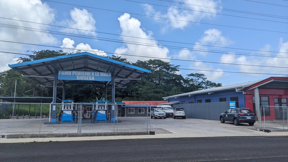 UNDP_Samoa's tweet image. Exploring the possibility of building an #ElectricVehicle charging station behind the @samoagovt bowser, as part of the @JapanGov-funded, @UNDP-implemented #CAPIT project to accelerate the #decarbonization of the land &amp;amp; maritime transport sectors in 🇼🇸. #GreenTransportSamoa #SDG7