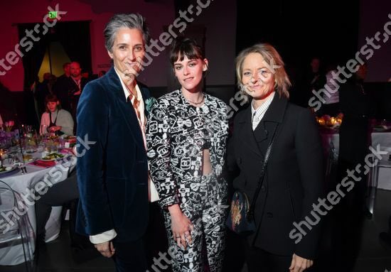 Bon_bon001's tweet photo. Jodie Foster, Kristen Stewart and Alexandra Hedison 

#Sundance2024 https://t.co/niBvYCxk9F
