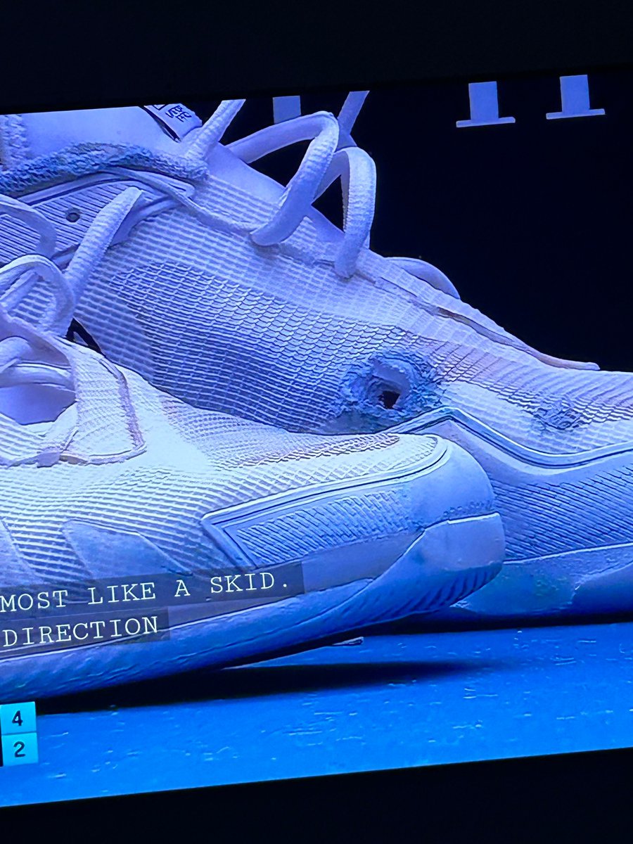 cristinitis's tweet photo. oh nike , you gotta do better #fritz #niketennis #AusOpen https://t.co/SSR3s68zBd
