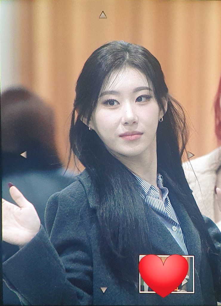 240119 가요광장 퇴근 프리뷰

🤍❤️

#ITZY #있지 #LeeChaeRyeong 
#이채령 #채령