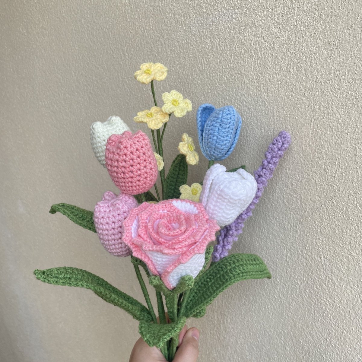 _2jaeweon's tweet photo. -ดอกกุหลาบใหญ่ 99฿ 
-forget me not 59฿
-Lavender 49฿

สี : แดง เหลือง ชมพู ฟ้า ม่วง ขาว ครีม 
เลือกสีได้ทุกแบบเลยน้า

ค่าจัดช่อ 1-2 ดอก +20
3 ดอกขึ้นไป +50 

#ดอกไม้ไหมพรม #ดอกไม้ถัก #ของขวัญวันวาเลนไทน์ #ดอกไม้วาเลนไทน์ #ของขวัญปัจฉิม #ของขวัญวันครบรอบ #ของขวัญวันเกิด #ถักไหมพรม https://t.co/ijliMnAQrL