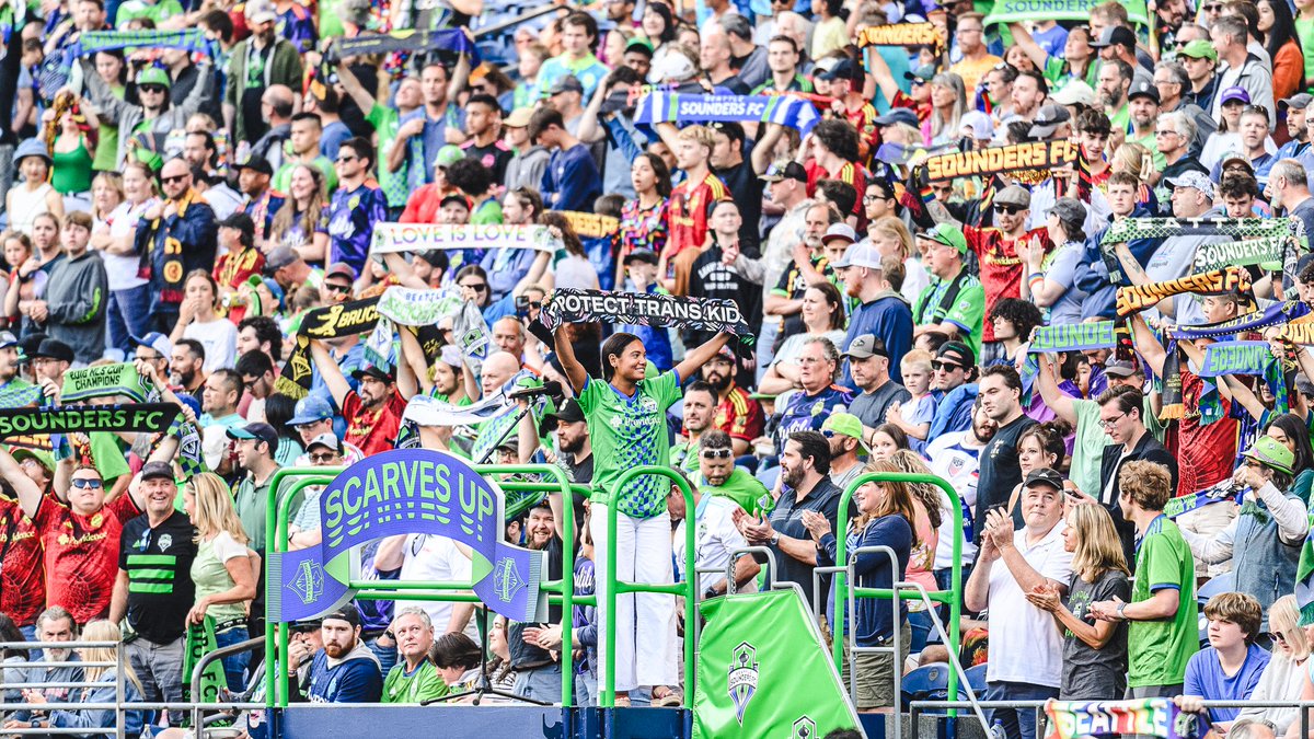 SoundersFC's tweet photo. Just 44 days until the next Scarves Up 🤩 https://t.co/HO1b40lDns