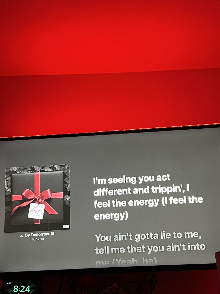 hoeslovemariaha's tweet photo. This song is too relatable😞😕 https://t.co/iO69ednCrc