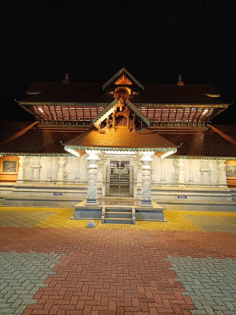 The Recently renovated Shree Mahalakshmi Temple in Uchila, Udupi, by the Mogaveera Community, is an architectural masterpiece and one of the finest examples of Tulunad Architecture.

✅ Top 5 places to visit in Udupi