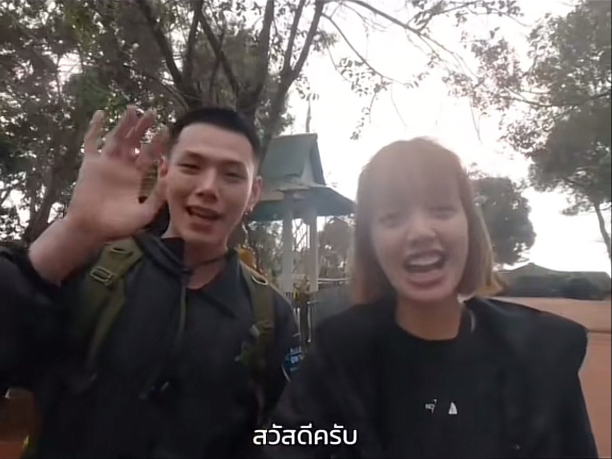 (2)
“พลอย Pigkaploy ทำคลิป ทหารมีไว้ทำไม ไปใช้ชีวิตแบบทหาร แต่คนคาด รับเงินโปรโมตกองทัพหรือเปล่า”

ทั้งนี้ ในคลิปดังกล่าวในตอนแรกใช้ชื่อว่า "ทหารมีไว้ทำไม ? ลองใช้ชีวิตเป็นทหารชายแดนเหนือ 3 วัน 2 คืน ไทย เมียนมาร์" เป็นการที่พลอยไปกินอยู่ และใช้ชีวิตแบบทหาร ใส่ชุดทหาร