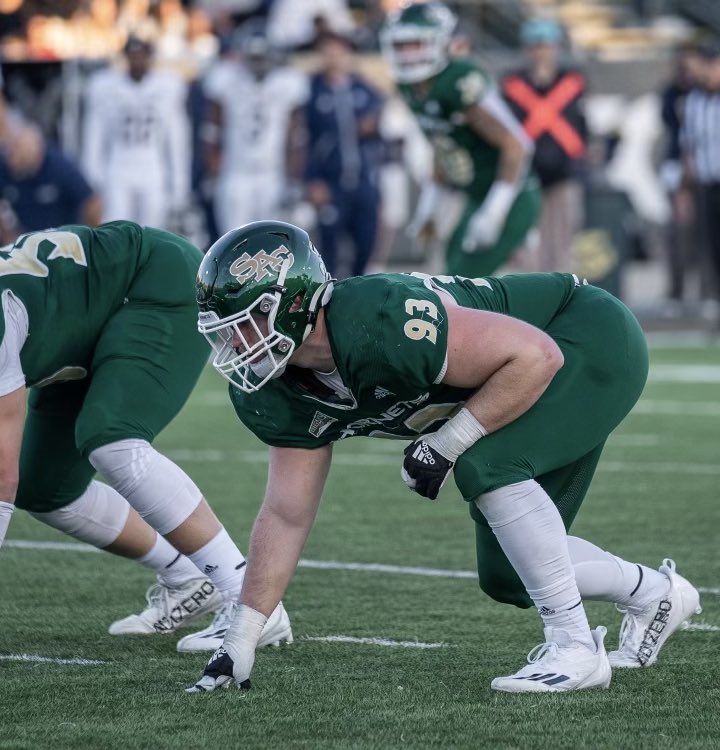 After a great conversation with <a href="/CoachAThompson/">Andy Thompson</a> and <a href="/coachkmr/">Kris Richardson</a> I’m excited to announce I’ve received a PWO offer to <a href="/SacHornetsFB/">Sac State Football</a> ! #StingersUp🐝 

<a href="/Passing_Academy/">NorCal Passing Academy</a> @CoachColeFHS <a href="/CoachLobese/">CoachLobeseFHS</a>