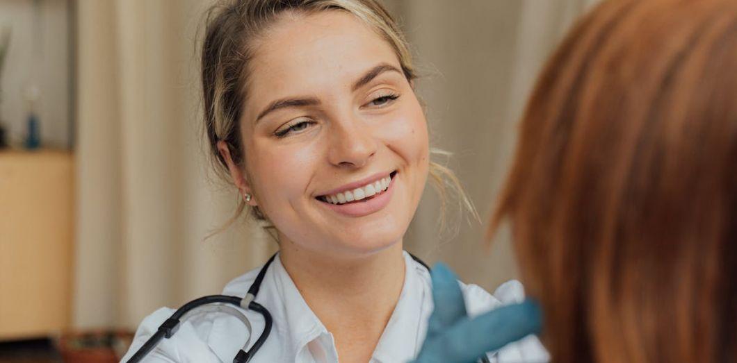 Slatefr's tweet image. Pourquoi vos symptômes disparaissent quand vous arrivez chez le médecin slate.fr/story/259224/p…