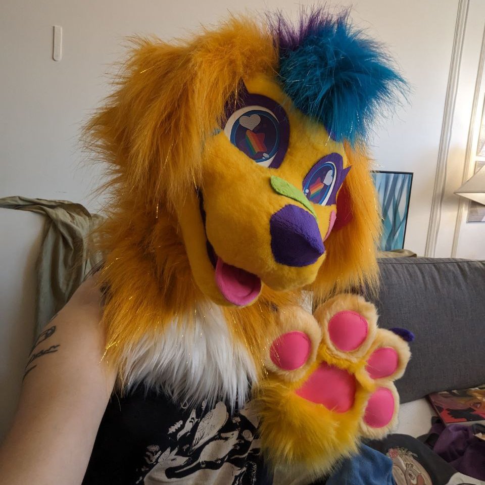chigbarg's tweet photo. Frankie's creator needs help! Please chip in to this fundraiser if you can. She's brought so much joy to my world and many others, so I hope we can pay some of that back 💜 https://t.co/28DZxgQjxk