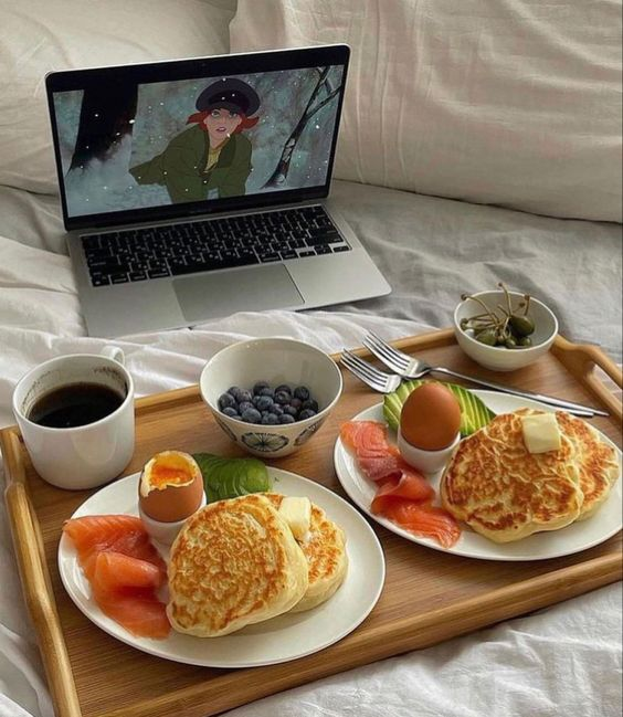 breakfast in bed