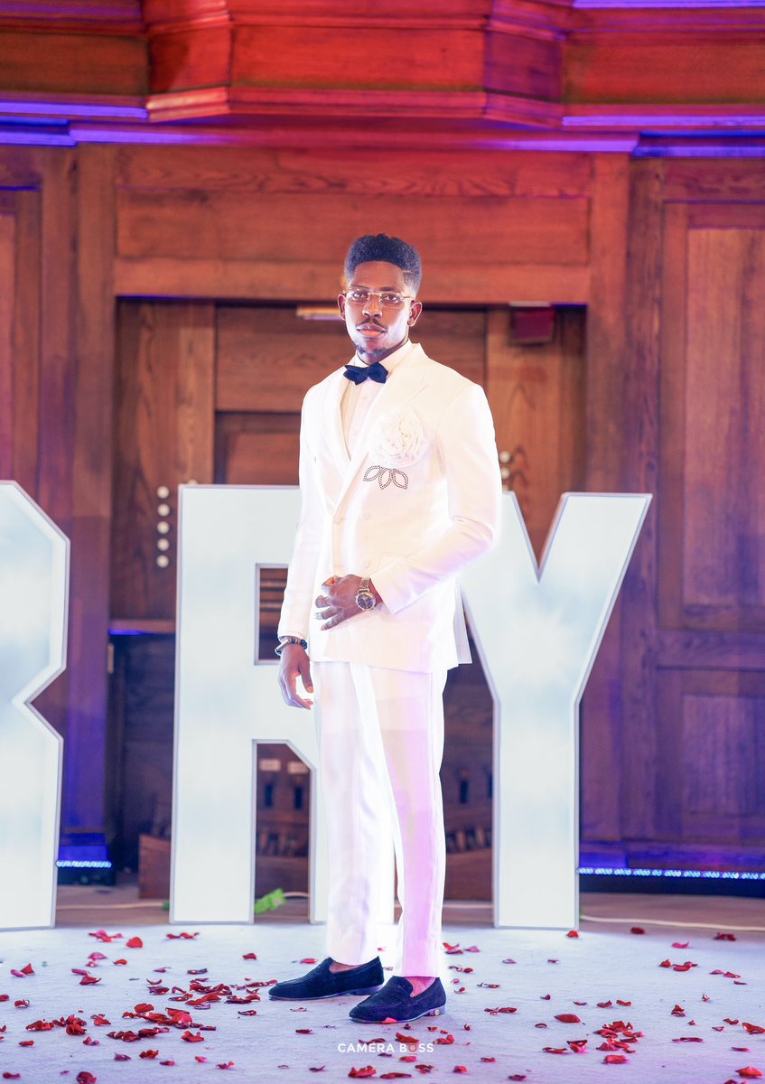 mosesblisslive's tweet photo. Meet the latest groom to be 🙈 God has done it! https://t.co/CG1IT99ZtC