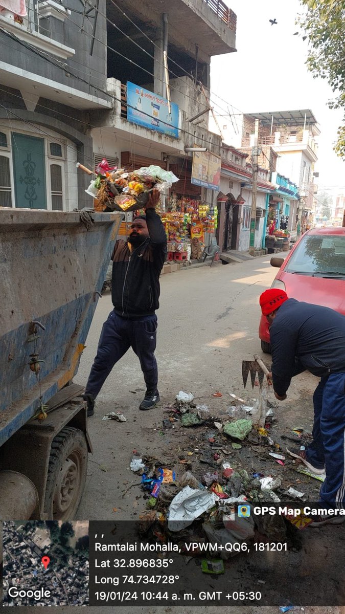 MCommitttee2's tweet image. Sweeping and lifting of garbage from different locations in Mc akhnoor in  morning time
@JammuUlb 
@aiilsgjk 
@dmjammuofficial 
@SbmUrban 
#garbagefreeindia