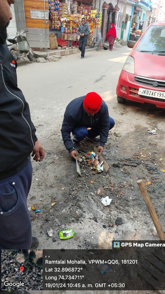 MCommitttee2's tweet image. Sweeping and lifting of garbage from different locations in Mc akhnoor in  morning time
@JammuUlb 
@aiilsgjk 
@dmjammuofficial 
@SbmUrban 
#garbagefreeindia