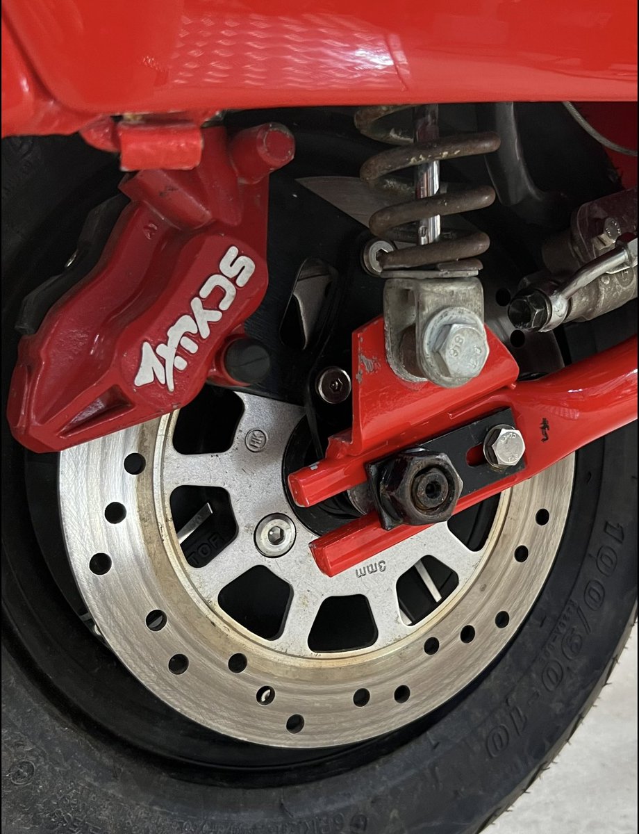 SSCvietnam's tweet photo. The SSC custom order “VTronic” E-PK50 72v4000w pocket rocket 🚀 Enjoy the new ride Papa J #ssc #VTronic #Ekit #72v4000w #e-pk50 # Vespa #Electric #EV https://t.co/fbHIODCrgO