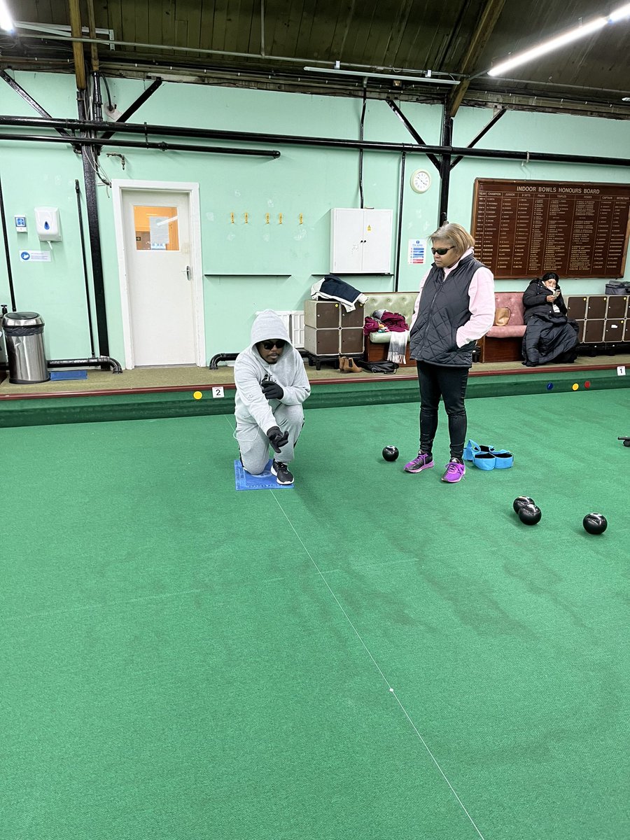 watfordblind's tweet photo. Yesterday some of our younger members braved the cold and enjoyed a taster bowls session with @MetroVISports. There was a definite improvement towards the end of the session and everyone enjoyed having a go. Thanks to those who helped. https://t.co/cIug1Ht1zU