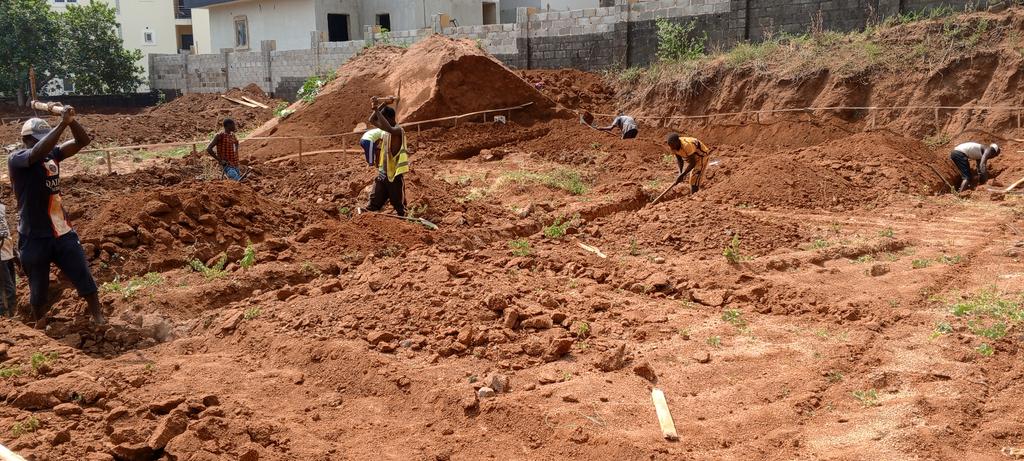 Nwafresh's tweet image. When I'm not online making peace 😁😂, I'm actually offline doing what I love.😍As a practicing Civil Engineer with many years of practices and experience, my goal is to give my clients quality jobs, from the structural, masonry and finishes!.my teams are ready to turn that your…