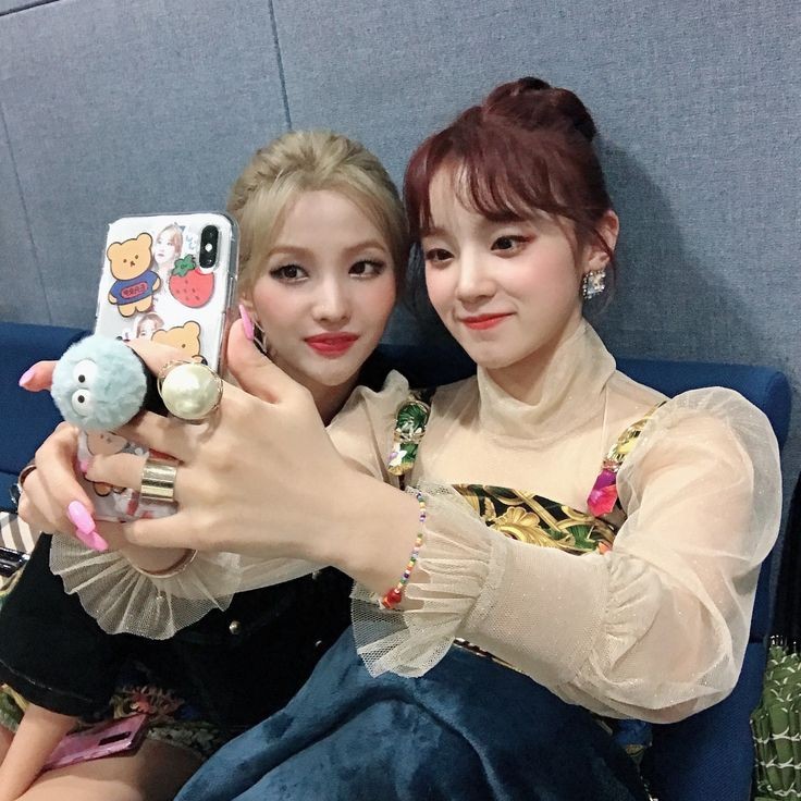 windy_wooks's tweet photo. 😚😚😚💕
#GIDLD #YUQI #SOYEON #Yuyeon https://t.co/LljUJukNaD