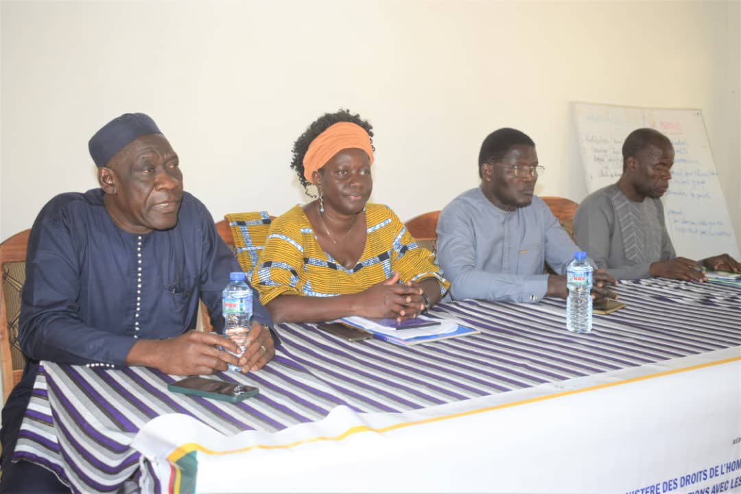 MJDH_TG's tweet photo. Sensibilisation des leaders d’opinions des préfectures de #keran, #Assoli et #Tchamba, du 08 au 12/01/24, sur le vivre ensemble en vue du renforcement de la cohésion sociale.
https://t.co/HblWo4YTfA https://t.co/kwtOVcV5vC