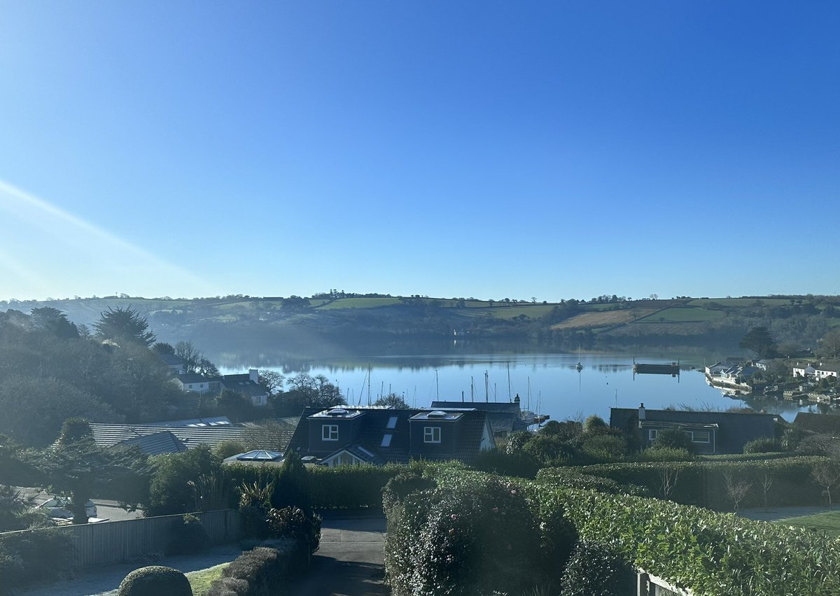 #CornwallAnaesthesia Winter is preferred without wind and rain 👍