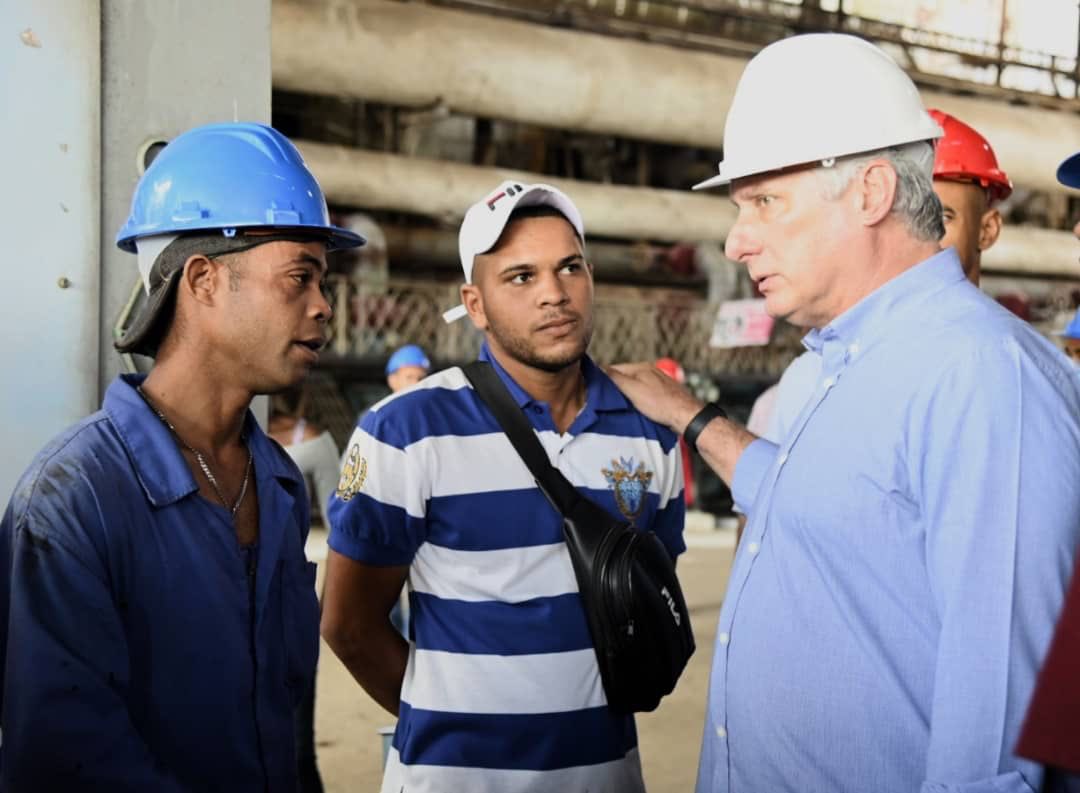 Ayer en Ciego de Ávila y Sancti Spíritus; hoy en Villa Clara y Cienfuegos. Jornadas de mucho aprendizaje y de fortalecer convicciones junto a nuestro pueblo. Vamos a salir de la difícil situación trabajando. En #Cuba hay mucho talento y voluntad. Lo comprobamos a cada paso.