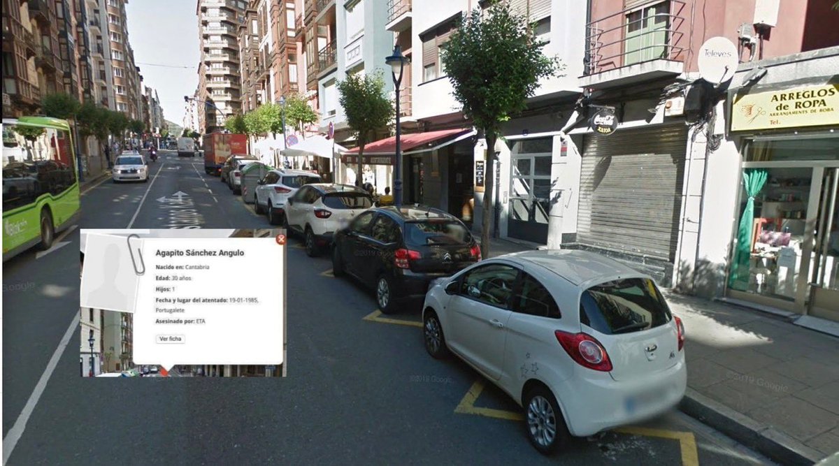 Eres peluquero en #Portugalete, estás con un cliente y otros que esperan su turno, entre ellos dos niños, de repente entran pistola en mano tres #etarras te lleva a la cocina y te pegan 2 tiros delante de tu mujer. Se llamaba Agapito Sánchez. Ocurrió #TalDiacomoHoy de 1985.

🧵