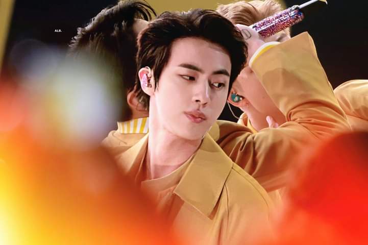 MAYCEE ⁷ ARIRANG tweet media