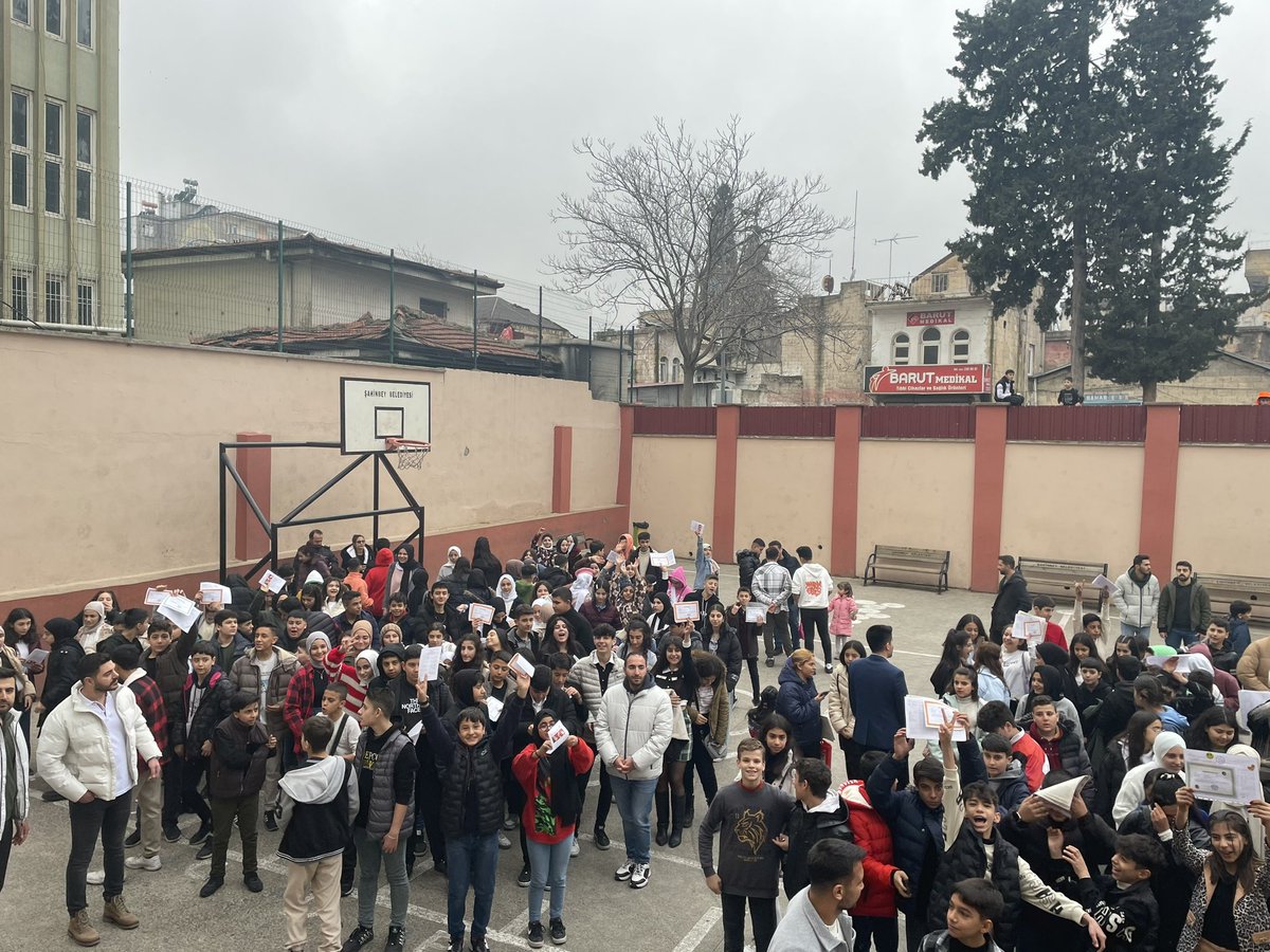 📍Tüm öğretmen ve öğrencilerimize mutlu tatiller dileriz...☘️📝
#karnegünü #aratatil