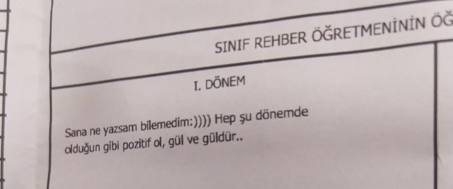 Sınıfta bazı karnelerdeki öğretmen görüşü 🥹