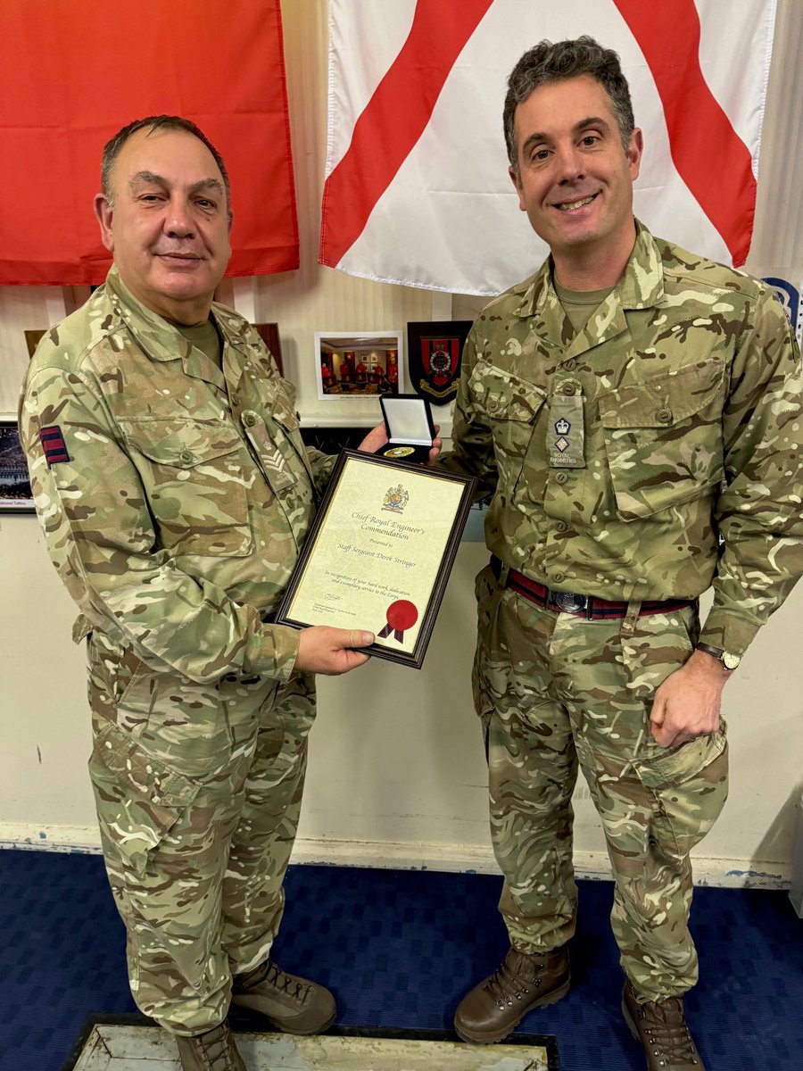 The Commanding Officer of 66 Wks Gp this week presented SSgt Stringer of the @NottsBandRE the CRE Commendation in recognition of his hard work, dedication and exemplary 46 years service to the @Proud_Sappers #sappers #sapperstrong #ubique