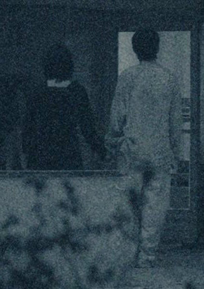 FORTAEKOOK_'s tweet photo. Taehyung e a IU de mãos dadas VÃO SERVIR MUITO ROMANCE 😭 https://t.co/Vrt3ixpzb8