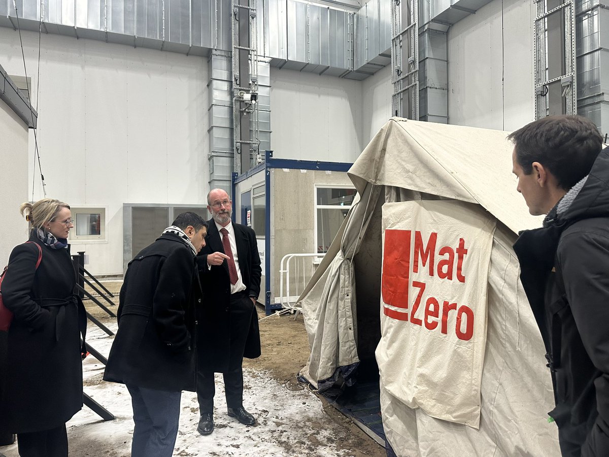 The Net Zero APPG and @GM__WG were delighted to visit Energy House 2.0 at @SalfordUni with @GwynneMP, @RLong_Bailey, our chair @alexsobel and other stakeholders. Amazing #NetZero innovation taking place in Greater Manchester 🏠⚡️ Thank you for having us, @SalfordUni!