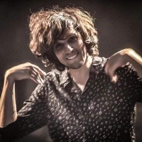 danielaunicmeta's tweet image. Si Ermal ci siamo scelti e quelle mani le terremo sempre strette fortissimo, non per farti male, ma per non farti cadere mai  e per tenerci sempre stretti con te e la tua musica 🎶❣️
#MaiSolo
#MaiSoli
