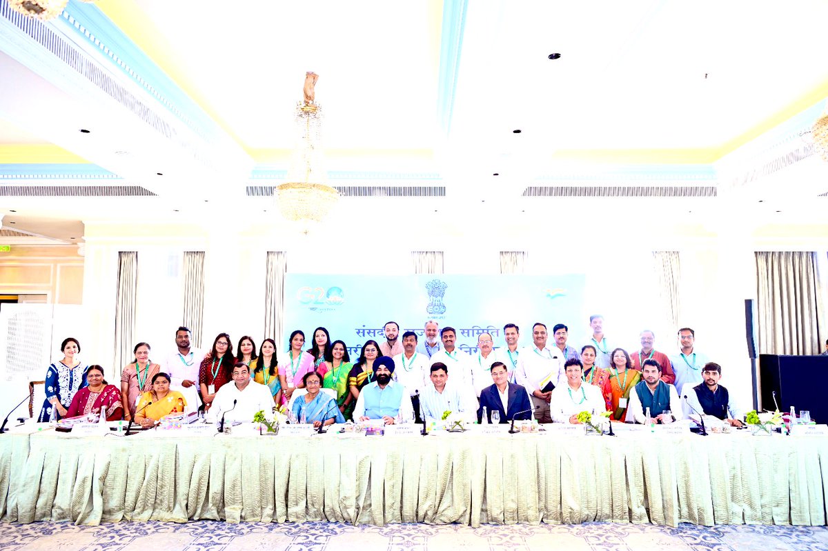 DrSushilKrGupta's tweet image. संसदीय राजभाषा समिति ने आज बंबई माहाराष्ट्र में स्थित केंद्र सरकार के  कायालयों में संघ के राजकीय प्रयोजनों के लिए हिंदी के प्रयोग में की गई प्रगति की समीक्षा की।

#SecondSubCommittee
#AzadiKaAmritMahotsav