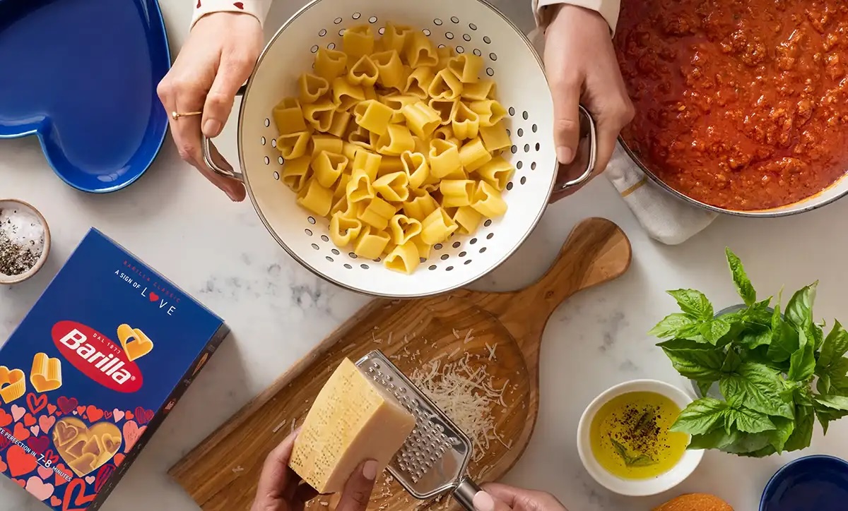 GossipRoomOff's tweet image. Des pâtes et de l’amour... À l'occasion de la Saint-Valentin 2024, Barilla lance des pâtes en forme de cœurs. 🍝❤️