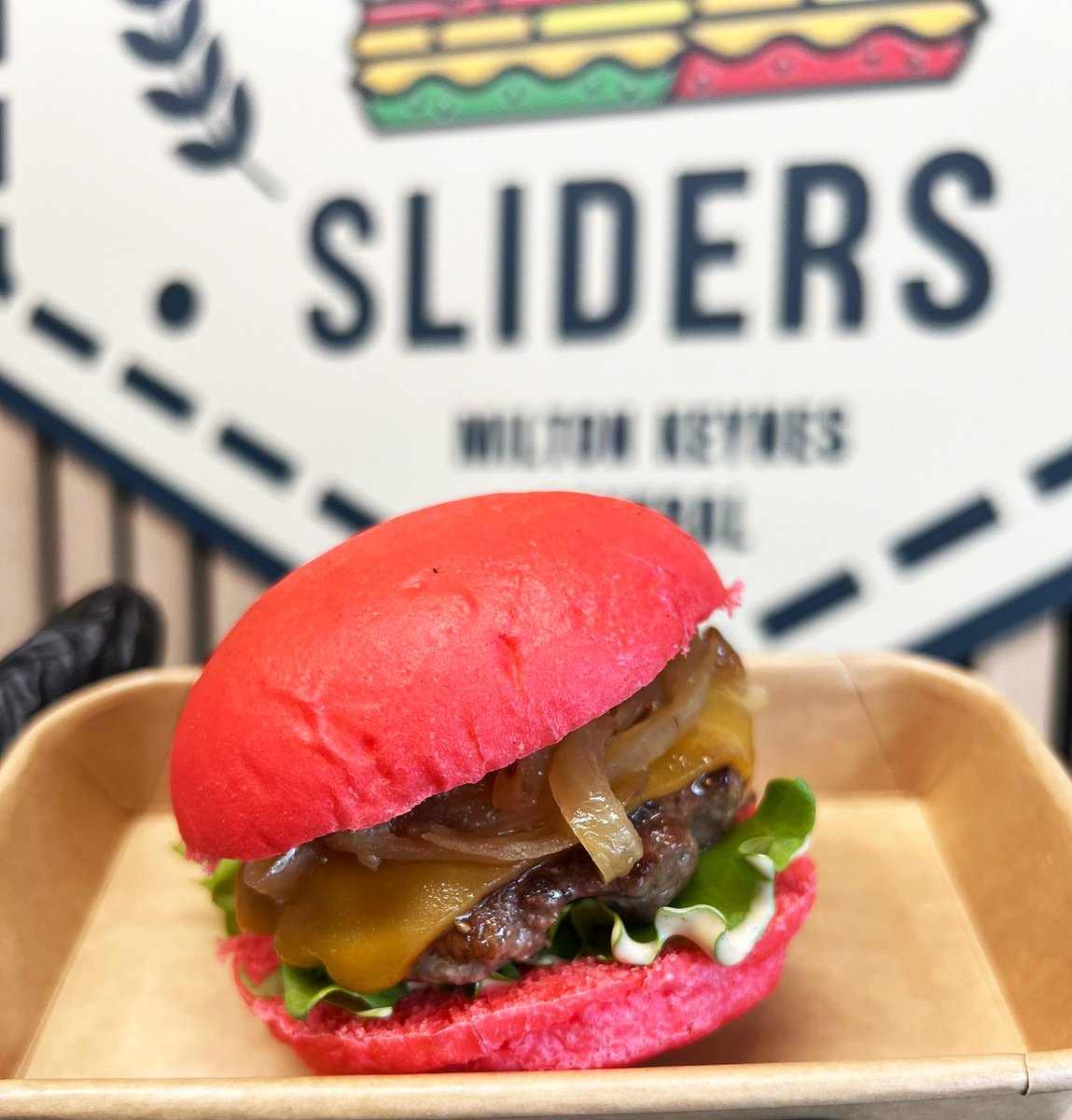 House of Sliders has opened @midsummer_place offering an array of miniature burger sliders in different colours, fillings and flavours - that are not just a treat for the taste buds but a feast for the eyes! 🍔😋 #miltonkeynes Find out more: destinationmiltonkeynes.co.uk/news/midsummer…