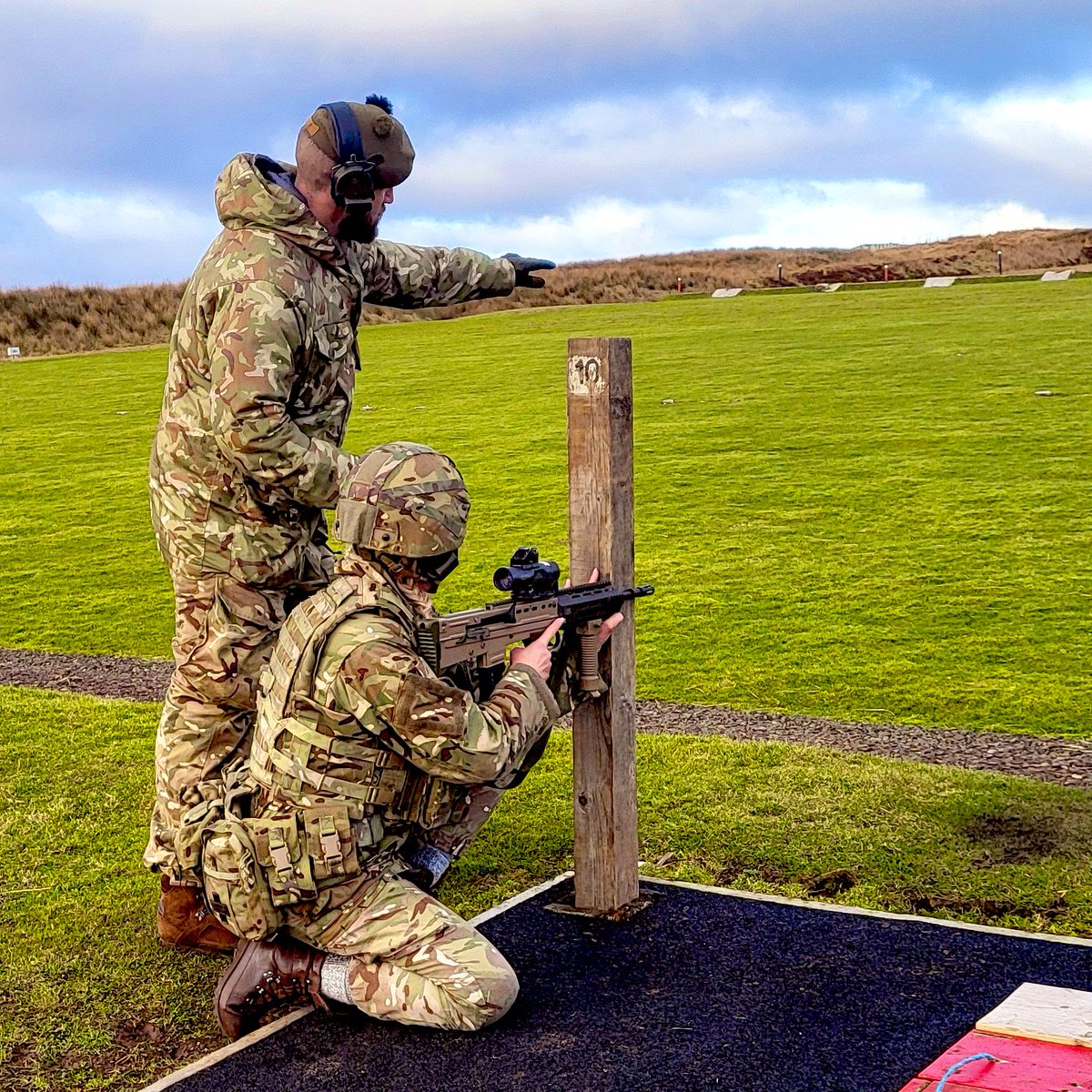 7SCOTS's tweet photo. First training weekend of the New Year seen 7 SCOTS at the ranges across Scotland, from Aberdeen to Garelochhead #bethestandardtofollow https://t.co/Jx2J2Gw4U3