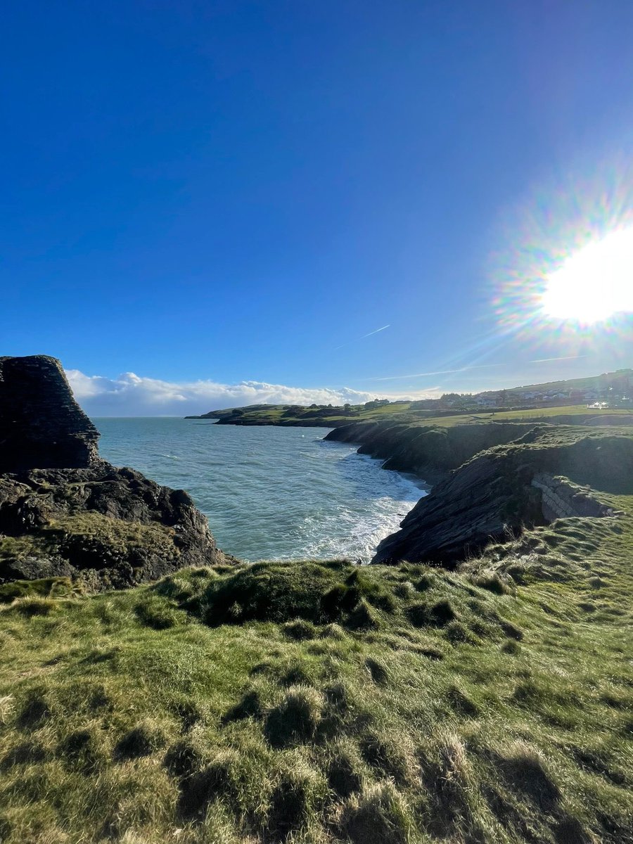 🇮🇪 Llegada a Irlanda con nuestros alumnos de 3ºESO. Conociendo Wicklow, a las host families y actividades por la ciudad. Ayer empezamos con nuestras clases y visita a Glendalough (recinto monasterial del Siglo VI).