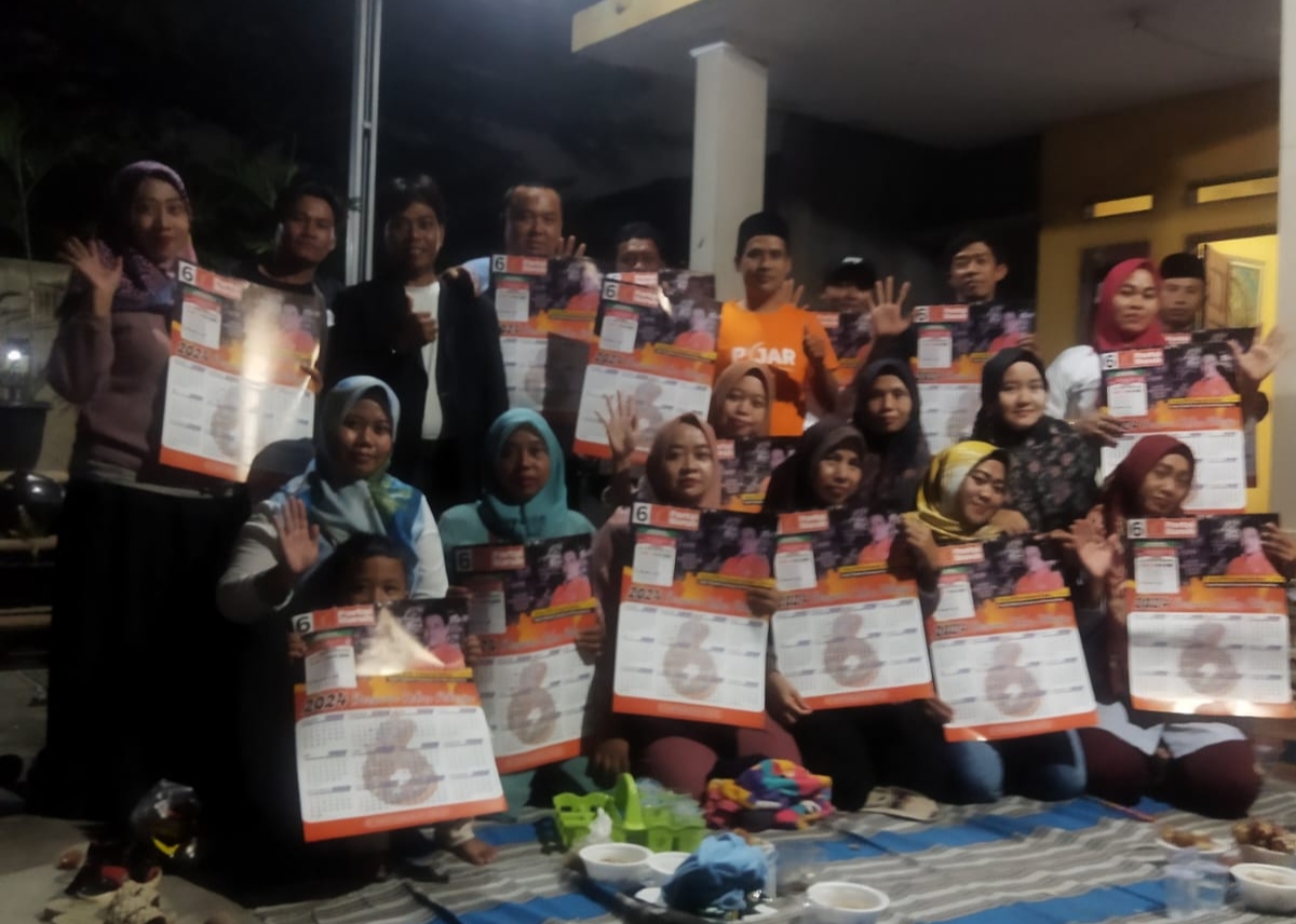 mikoyuko1's tweet photo. Kampanye di Babelan, Marulloh Dititipi Aspirasi Terkait Kepastian Lapangan Pekerjaan https://t.co/HbAVwsu7tU https://t.co/fzkra5Hfsk