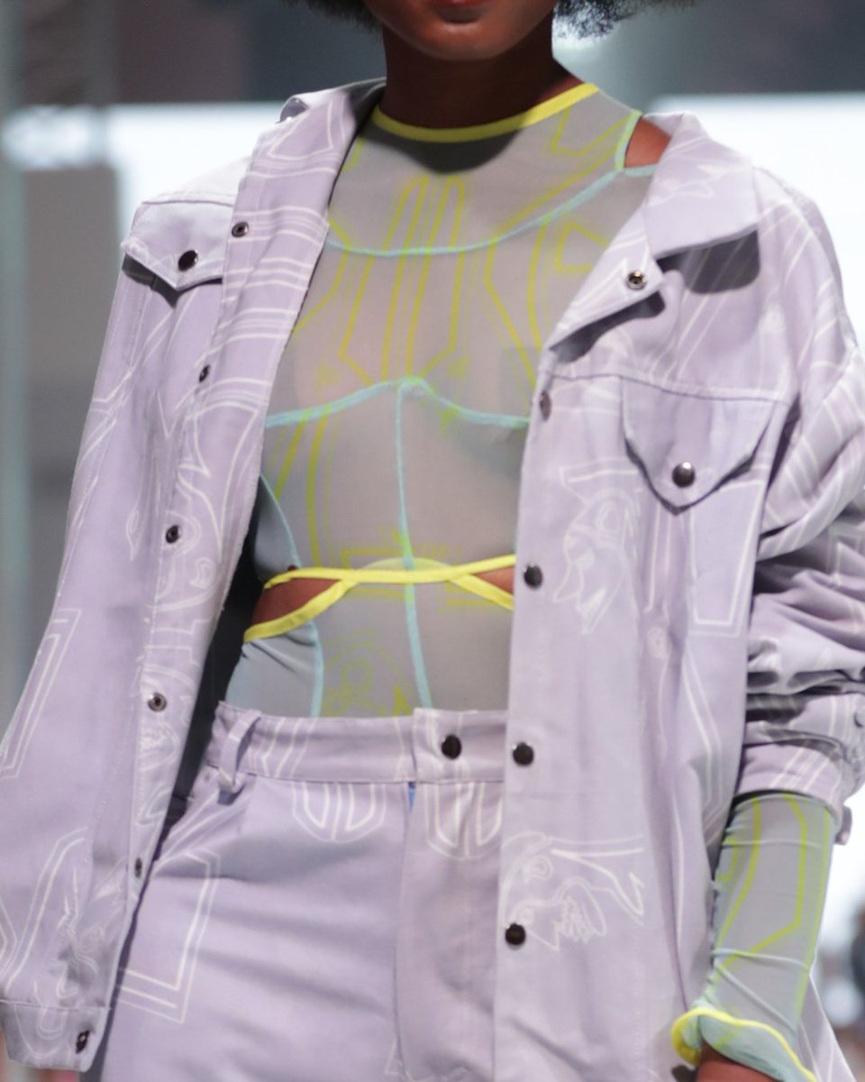 AFI_sa's tweet photo. #AFIFastrack finalist, Loice Dube Blends Streetwear, Sustainability, and African Heritage for the #Loice show at #JoburgFashionWeek
https://t.co/zzNCgLiHMT https://t.co/X6MYOOhUZl