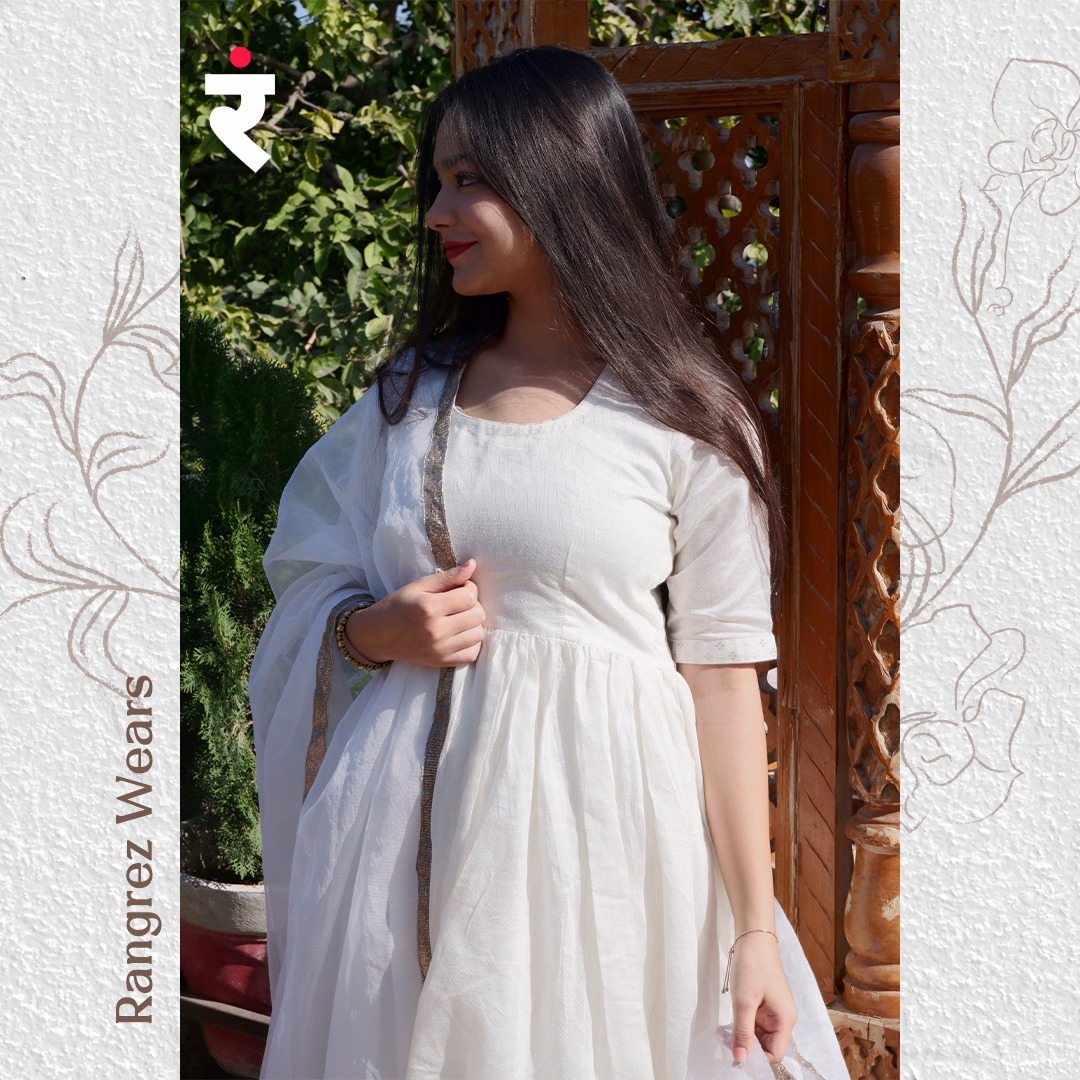 RangrezWears's tweet photo. 𝐂𝐎𝐋𝐎𝐑𝐒 𝐎𝐅 𝐓𝐑𝐀𝐃𝐈𝐓𝐈𝐎𝐍

Dressed in elegance, the 𝐂𝐡𝐚𝐧𝐝𝐞𝐫𝐢 𝐒𝐡𝐚𝐫𝐚𝐫𝐚 𝐒𝐞𝐭  with a touch of sophistication. Paired flawlessly with an exquisite 𝐎𝐫𝐠𝐚𝐧𝐳𝐚 𝐃𝐮𝐩𝐚𝐭𝐭𝐚, experience the epitome of style with 𝐑𝐚𝐧𝐠𝐫𝐞𝐳 𝐖𝐞𝐚𝐫𝐬.
#RangrezWears https://t.co/fOEqiiy2kV