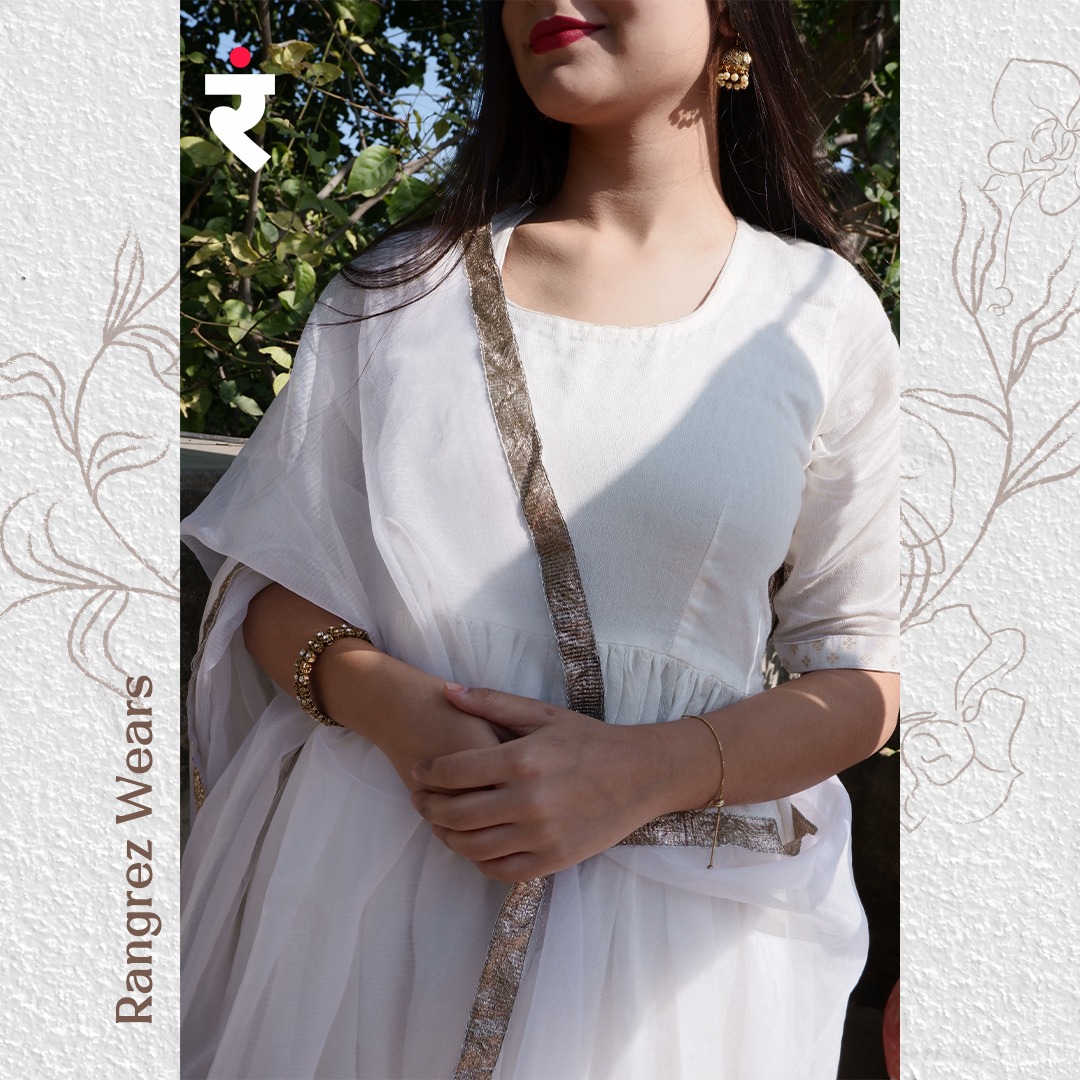 RangrezWears's tweet photo. 𝐂𝐎𝐋𝐎𝐑𝐒 𝐎𝐅 𝐓𝐑𝐀𝐃𝐈𝐓𝐈𝐎𝐍

Dressed in elegance, the 𝐂𝐡𝐚𝐧𝐝𝐞𝐫𝐢 𝐒𝐡𝐚𝐫𝐚𝐫𝐚 𝐒𝐞𝐭  with a touch of sophistication. Paired flawlessly with an exquisite 𝐎𝐫𝐠𝐚𝐧𝐳𝐚 𝐃𝐮𝐩𝐚𝐭𝐭𝐚, experience the epitome of style with 𝐑𝐚𝐧𝐠𝐫𝐞𝐳 𝐖𝐞𝐚𝐫𝐬.
#RangrezWears https://t.co/fOEqiiy2kV