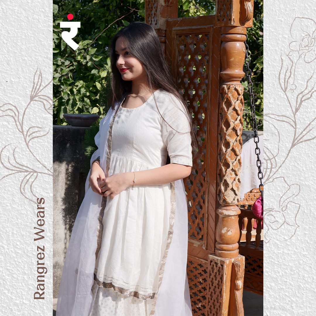 RangrezWears's tweet photo. 𝐂𝐎𝐋𝐎𝐑𝐒 𝐎𝐅 𝐓𝐑𝐀𝐃𝐈𝐓𝐈𝐎𝐍

Dressed in elegance, the 𝐂𝐡𝐚𝐧𝐝𝐞𝐫𝐢 𝐒𝐡𝐚𝐫𝐚𝐫𝐚 𝐒𝐞𝐭  with a touch of sophistication. Paired flawlessly with an exquisite 𝐎𝐫𝐠𝐚𝐧𝐳𝐚 𝐃𝐮𝐩𝐚𝐭𝐭𝐚, experience the epitome of style with 𝐑𝐚𝐧𝐠𝐫𝐞𝐳 𝐖𝐞𝐚𝐫𝐬.
#RangrezWears https://t.co/fOEqiiy2kV