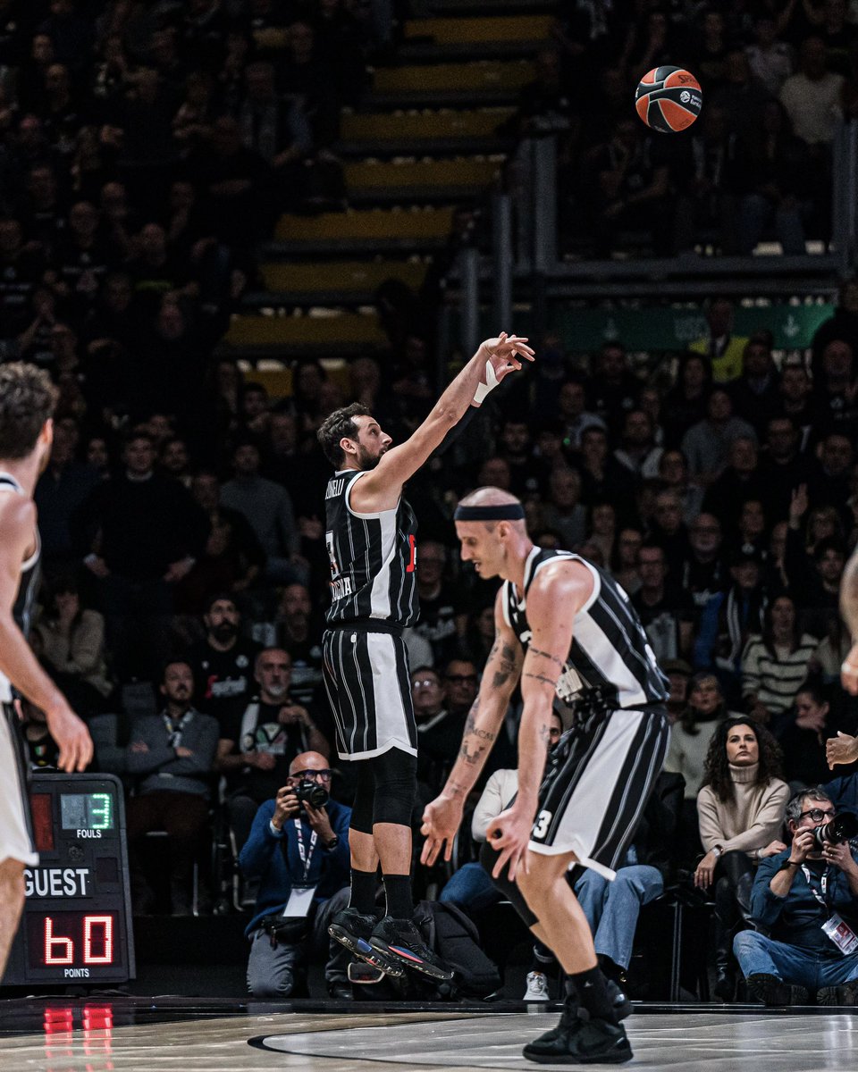 VirtusBo's tweet photo. 📖 fidùcia s. f. – Atteggiamento, verso altri o verso sé stessi, che risulta da una valutazione positiva di fatti, circostanze, relazioni, per cui si confida nelle altrui o proprie possibilità, e che generalmente produce un sentimento di sicurezza e tranquillità

#AmarsiAncora https://t.co/Wy4SKY1dZ9
