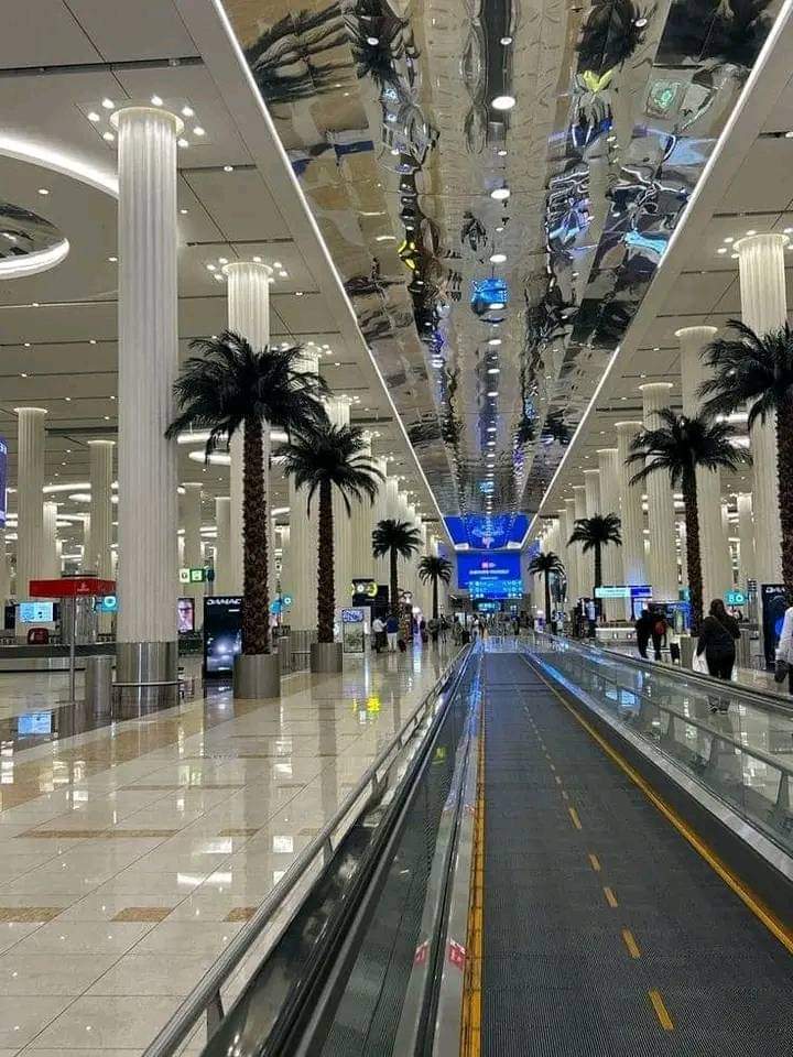 FrankGashumba's tweet photo. Inside view of Entebbe International Airport 😂 https://t.co/Fft7GlzALe