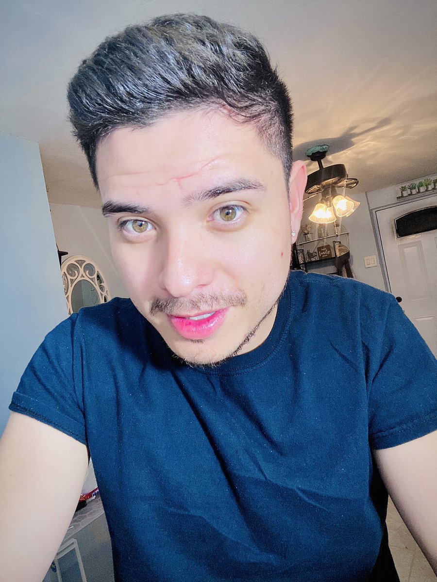 OqueliJavier's tweet photo. 💫✌🏼😘 https://t.co/vLfqyDjlk1
