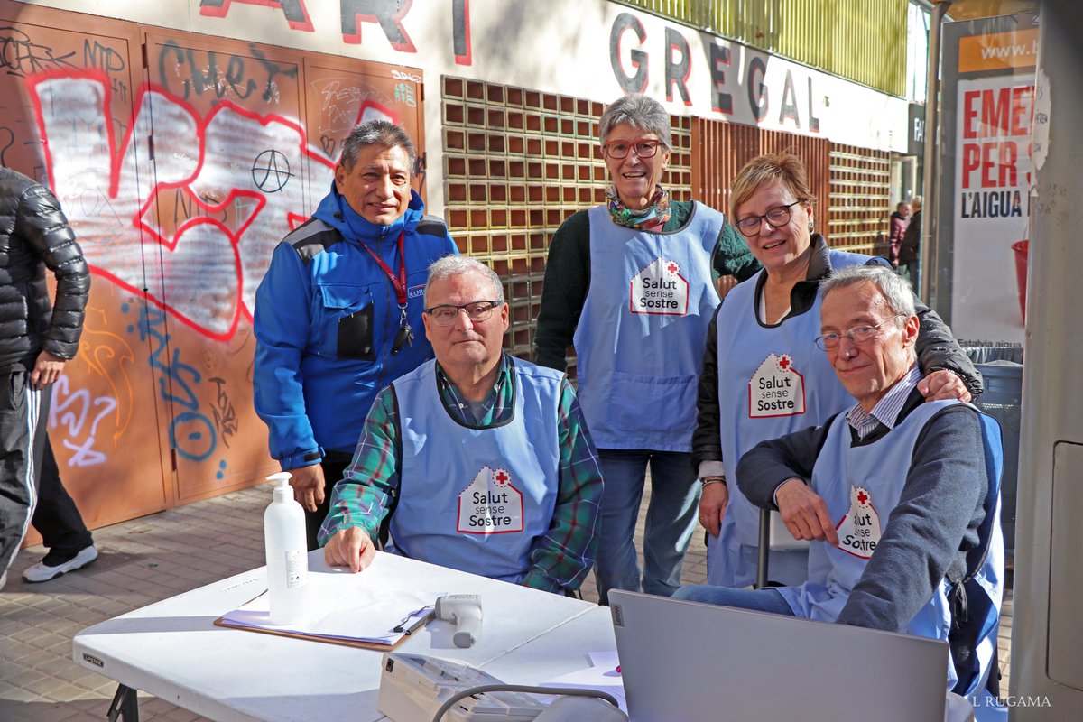 A PEU DE CARRER!
Acompanyant a Salut sense sostre.
<a href="/MenjadorGregal/">Gregal</a> <a href="/salutsensesostr/">Associació Salut Sense Sostre</a>
#ruguifoto #quenopatilamaquina #solidaritat #volunteriat #fotoperiodisme #Projecta2024 #gentvulnerada #ningudormintalcarrer #s #saludsensesostre #hospitalcampañasantaanna #elbesos #barcelona