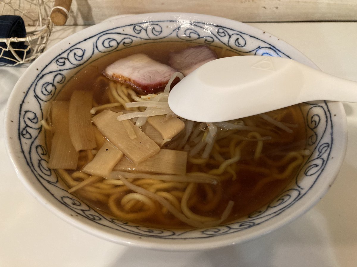 iitaihoudai2001's tweet photo. シンプルで美味いラーメンだった。
#atariya #二俣川 https://t.co/jquQ0T3Hlx
