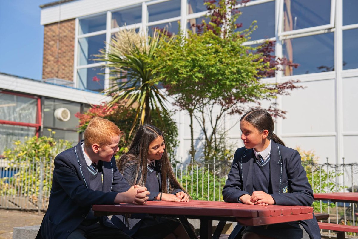 SalesianAcademy's tweet image. 📝 A date for your diary - Year 11 Parents&apos; Evening

We are looking forward to welcoming our Year 11 pupils, parents and carers into school on Wednesday the 24th of January for their #ParentsEvening from 3:30pm-6:30pm

 #StudentProgress #SchoolCommunity