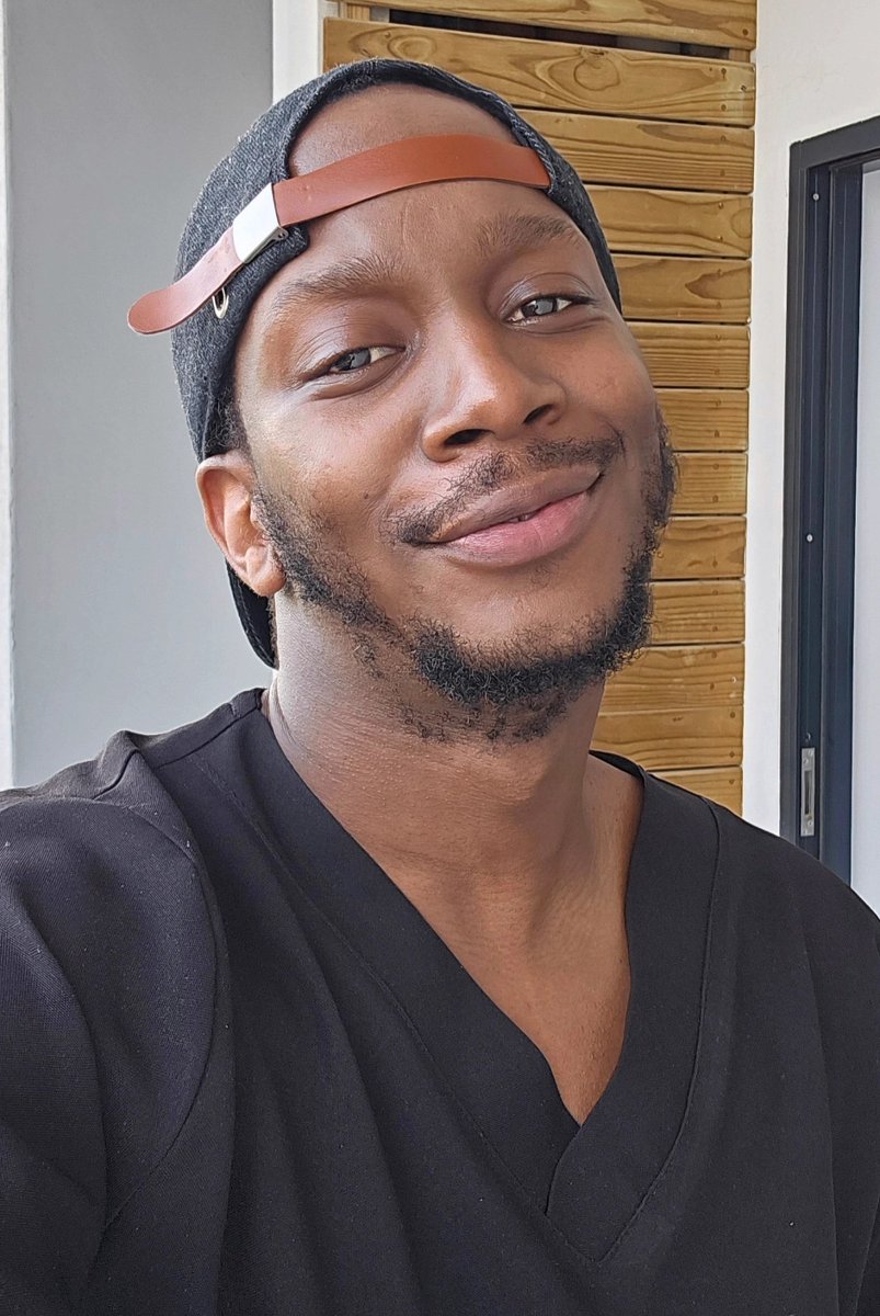 Wandile_Mthembu's tweet photo. glasses🤓.                        No Glasses🙂 https://t.co/MfrLfZIv1Z