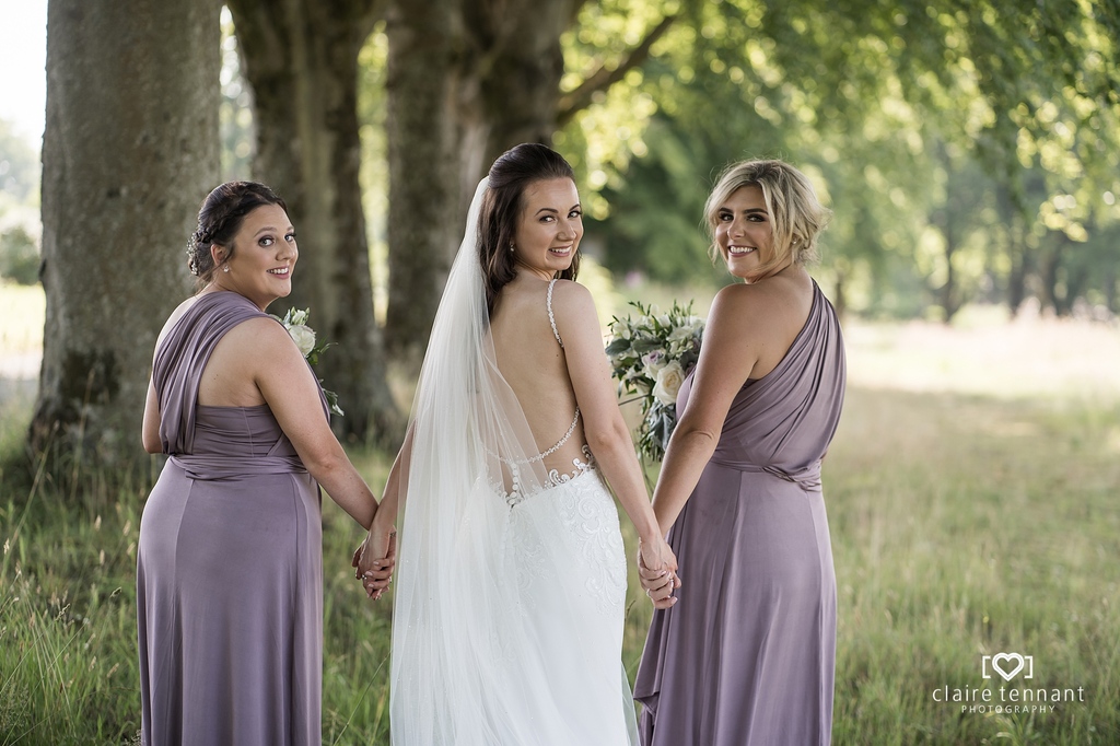 ClaireTPhoto's tweet photo. Here come the girls!! 
Unforgettable girly moments from my portfolio. 

#edinburghweddingphotographer https://t.co/bBbzcmQjhd