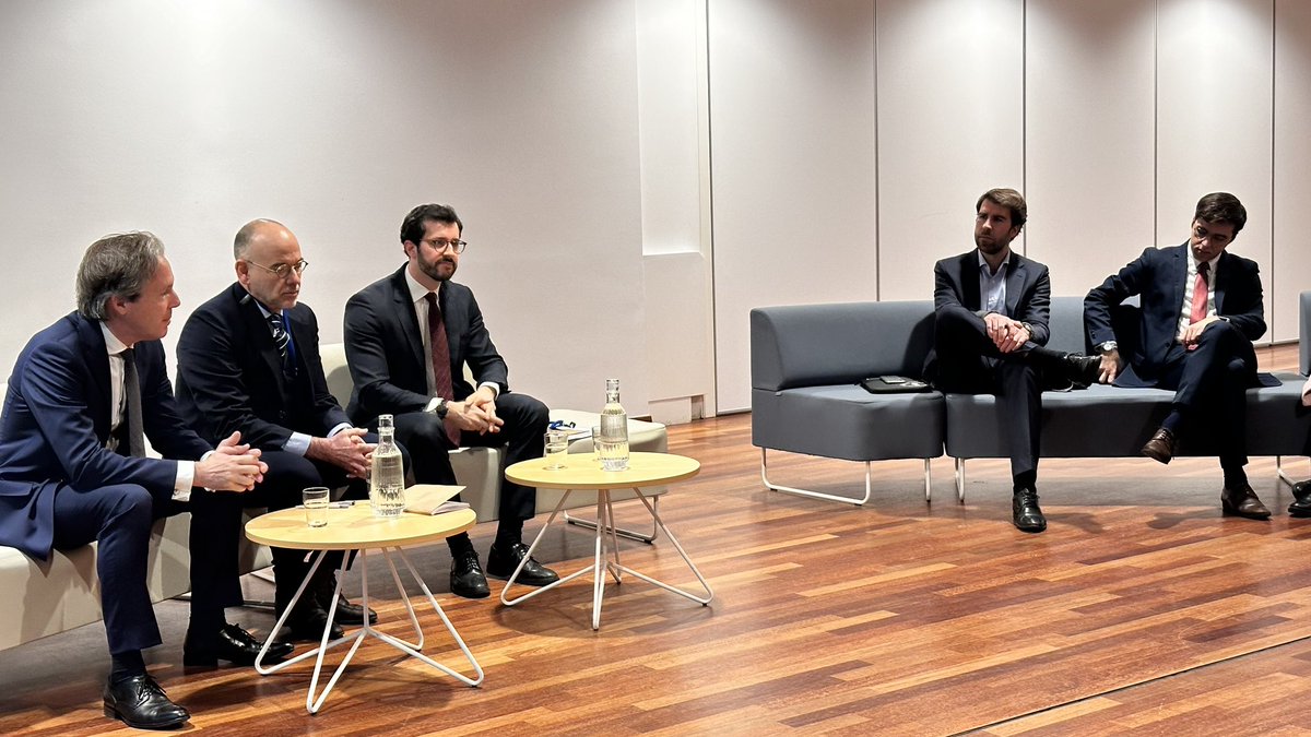 RPPortugalUE's tweet photo. The Portuguese students of the Madeleine Albright promotion of the @collegeofeurope visited the PT Permanent Representation to the EU. https://t.co/SpCdxEOn20